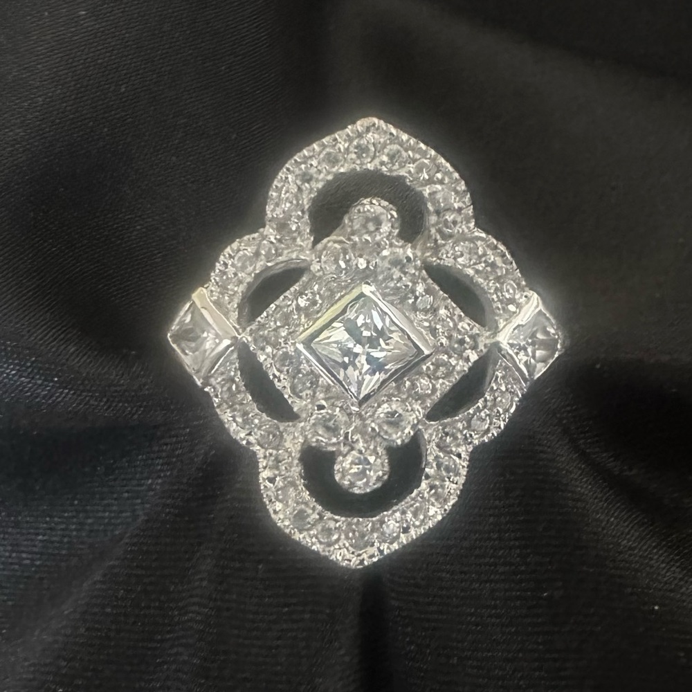 In Box! Sterling Silver 925 CZ’s Gorgeous Ring! See pictures for measurements!